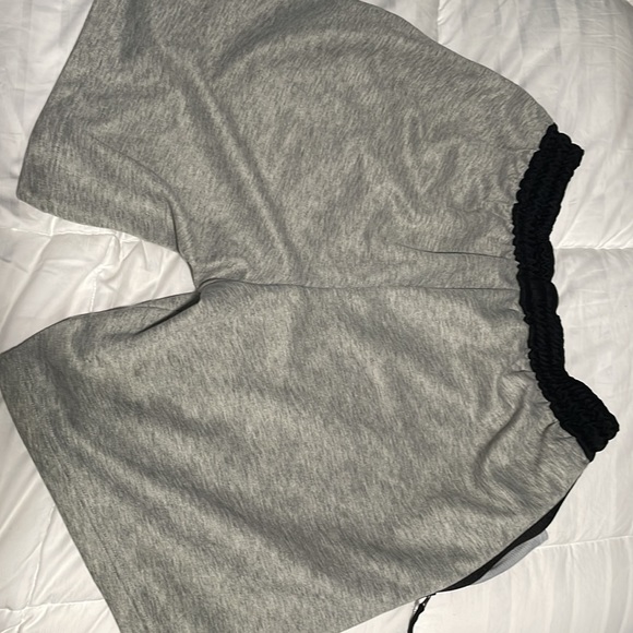 Men’s Nike shorts - Picture 2 of 4